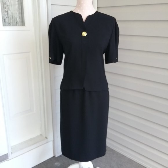 Liz Claiborne Dresses & Skirts - Liz Claiborne 2 pc Skirt Set. Size 6 Petite